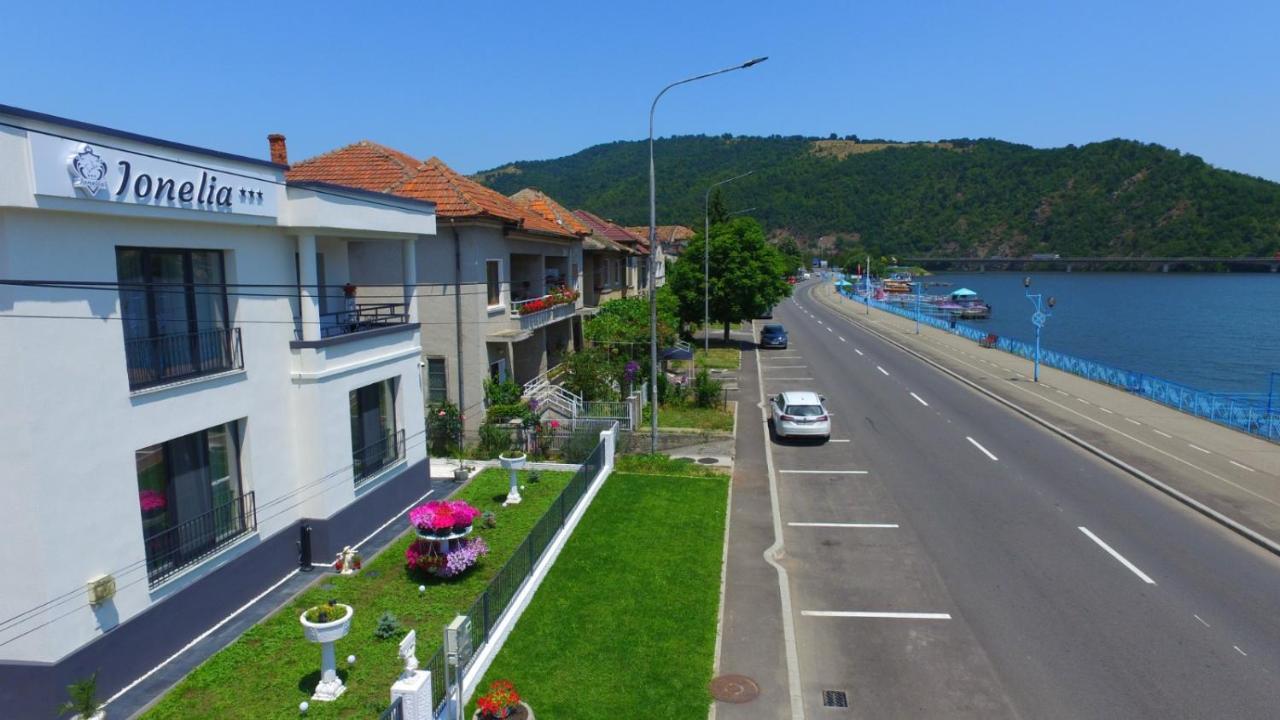 Pensiunea Ionelia Orşova Esterno foto