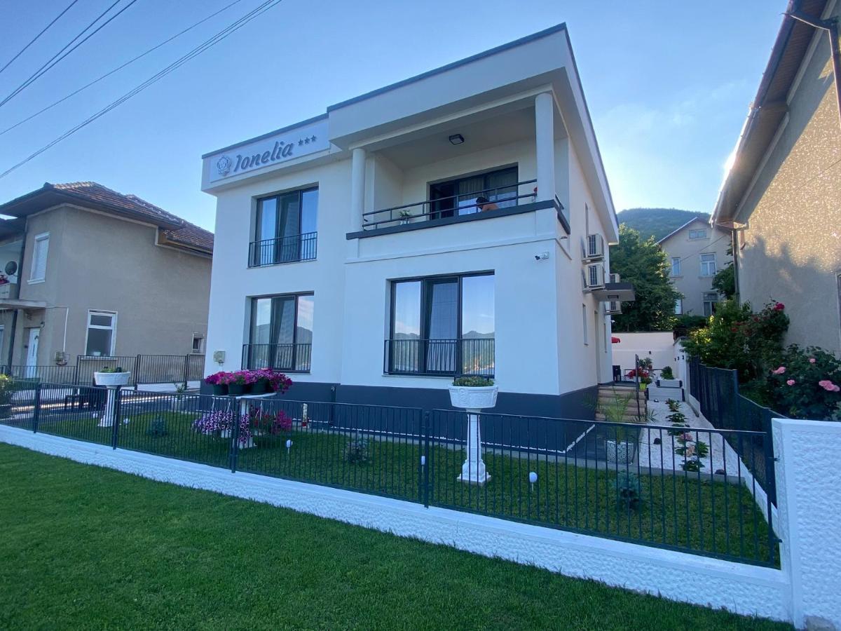 Pensiunea Ionelia Orşova Esterno foto